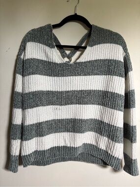Striped V-Neck Sweater with Back Strap Detail - Gray & White